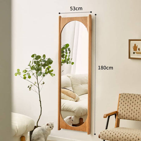 مرأه بتصميم عصري - PURE