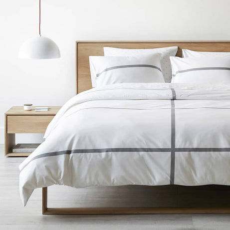 سرير خشبي بتصميم بسيط - SERA