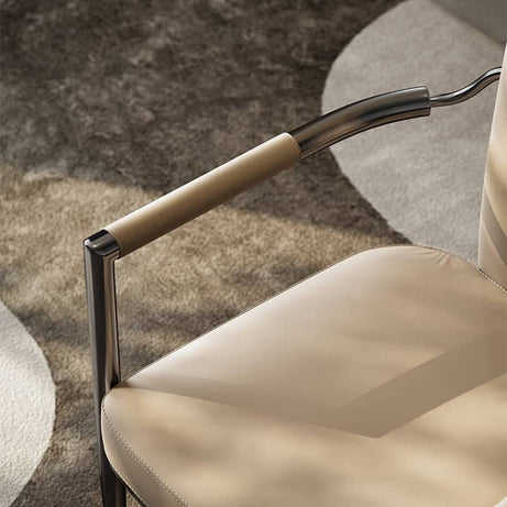 كرسي بتصميم جذاب - OASIS