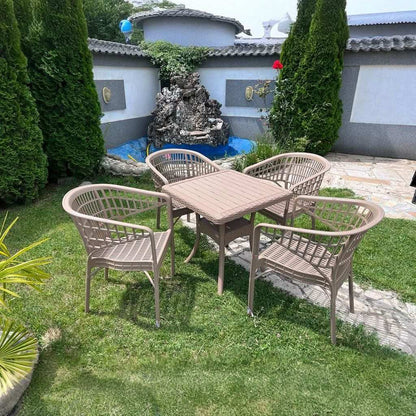 طقم خارجي كريستال أربع كراسي و طاولة متعدد الالوان