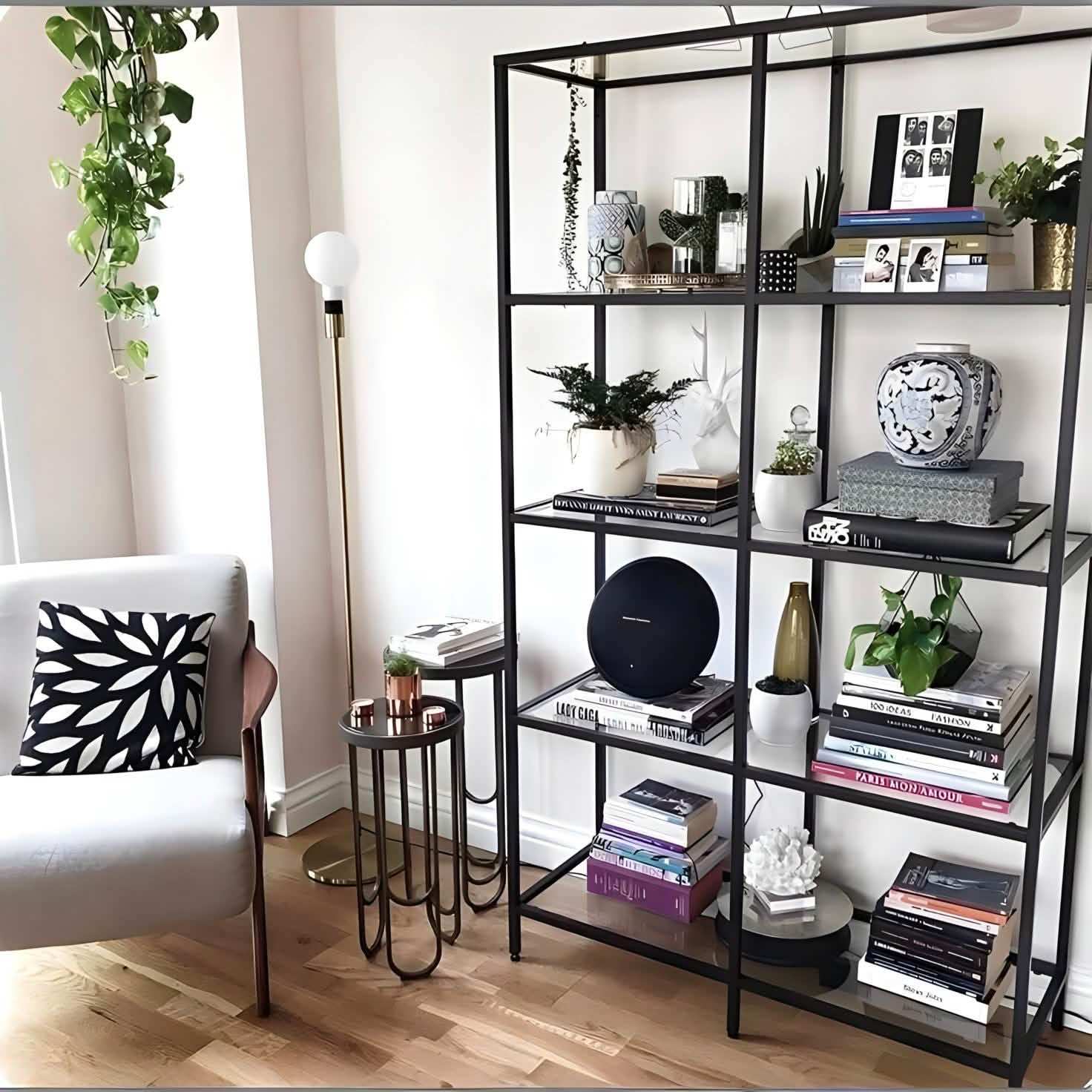 رفوف معدنية أنيقة زجاجية لجمالية مثالية - Baytuk