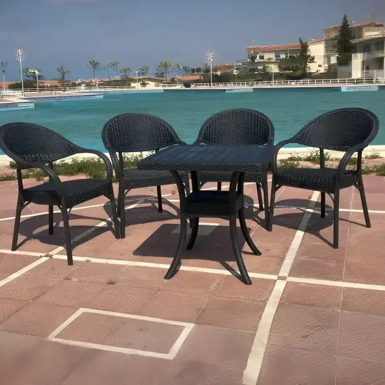 اثاث خارجي مميز للحدائق 5 قطع متعدد الالوان