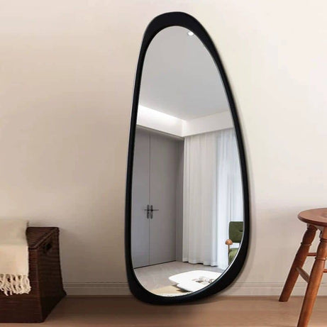 مرأه بتصميم فاخر - PURE