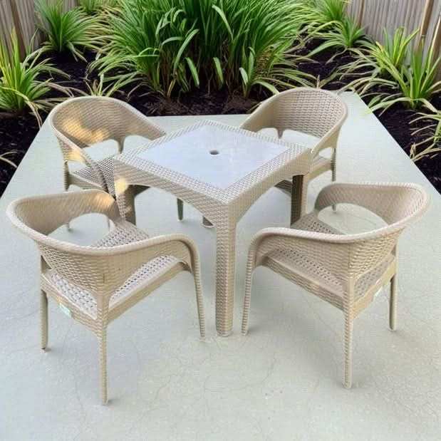 طقم بلاستك بامبو 4 كرسي وطاولة - Baytuk