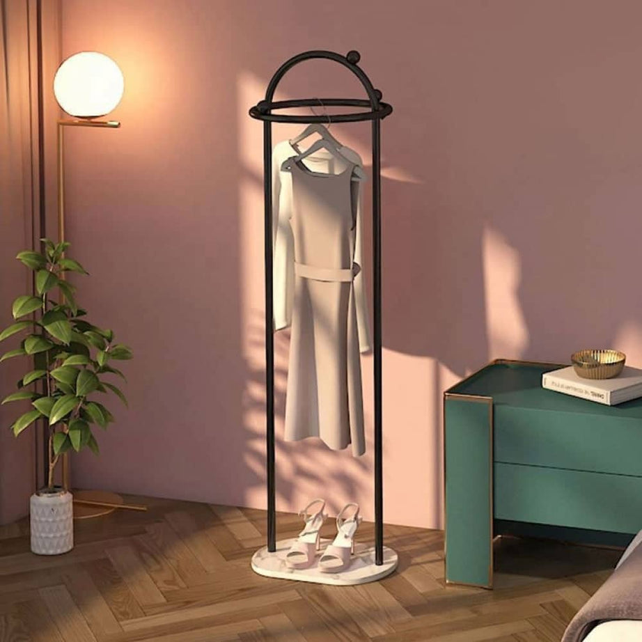 علاقة ملابس مودرن