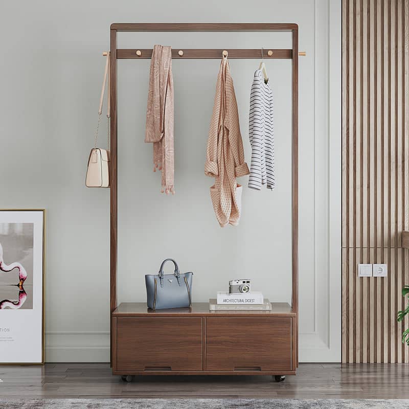 علاقة ملابس حديثة - RAZ