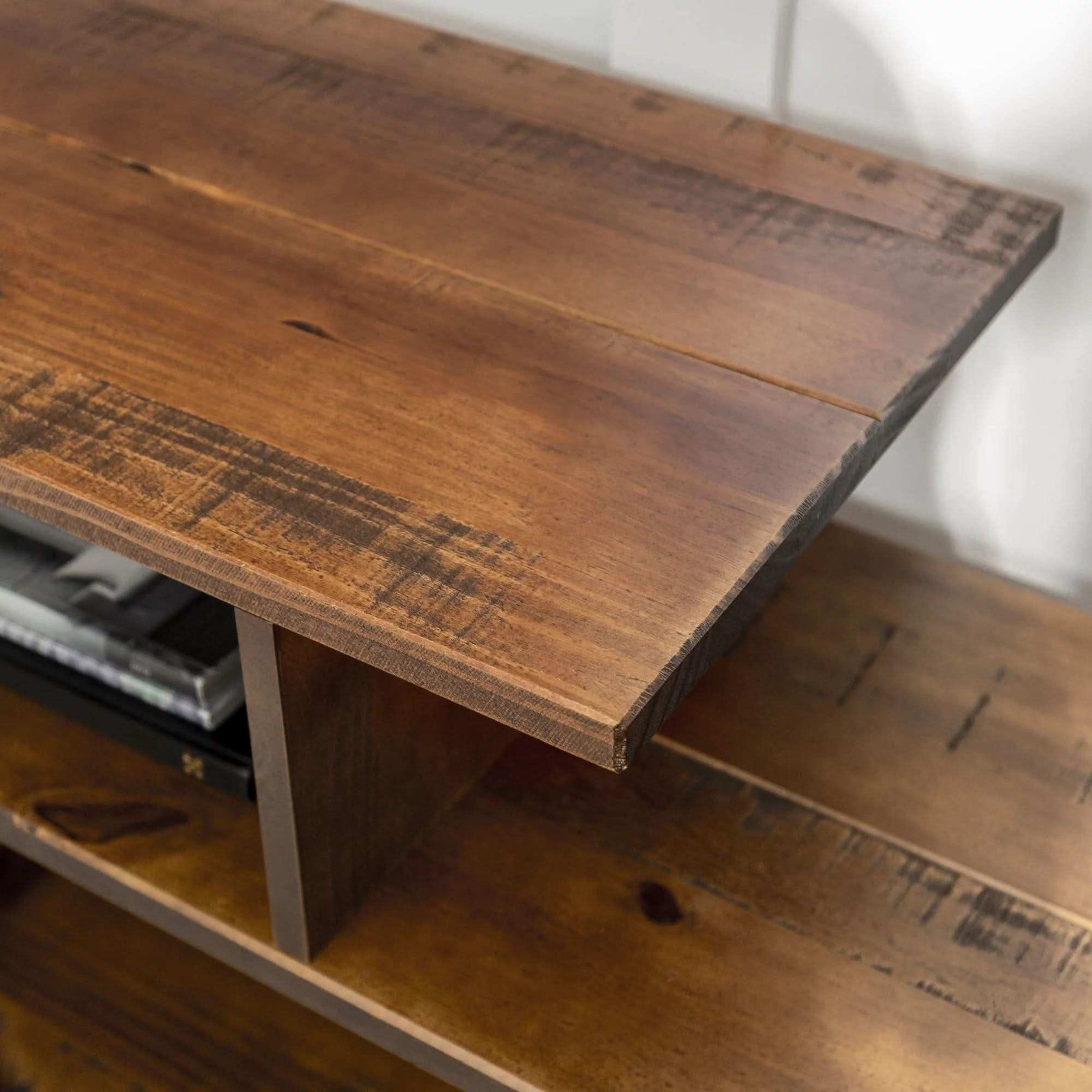 طاولة تلفاز خشبية مودرن - Baytuk