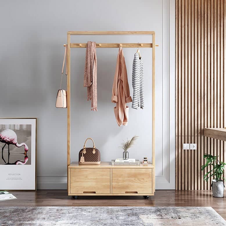 علاقة ملابس حديثة - RAZ