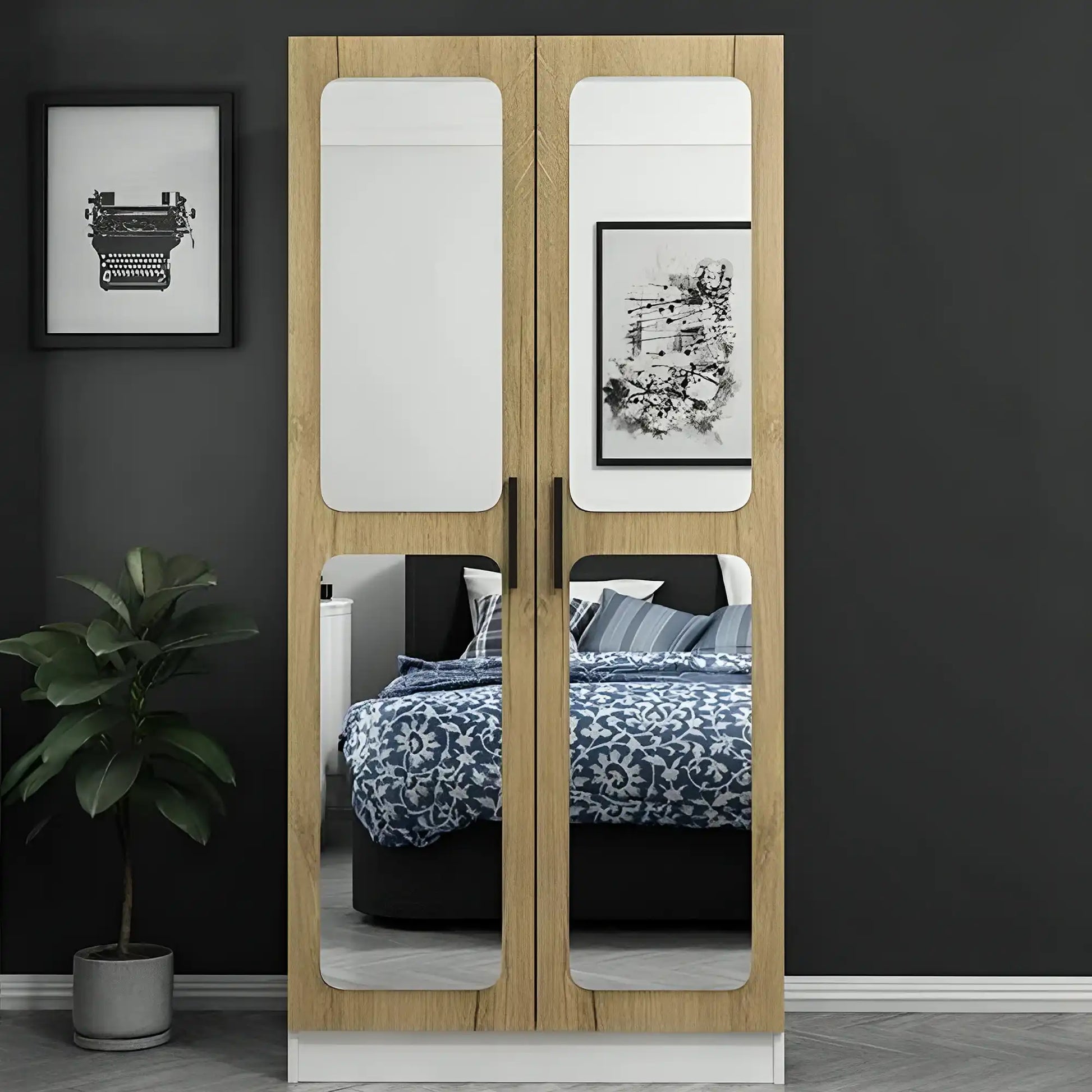 دولاب خشبي مزود بمرآة - Baytuk