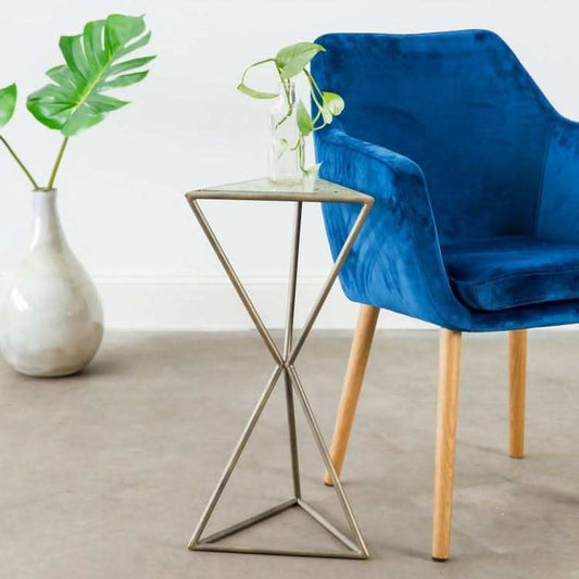 طاولة جانبية بشكل هندسي - Baytuk