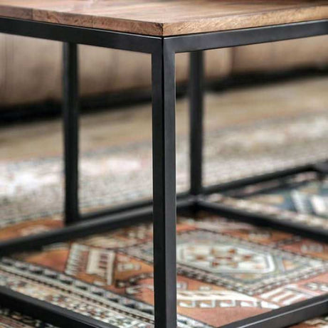 طقم طاولات خشبية أنيقة - Baytuk