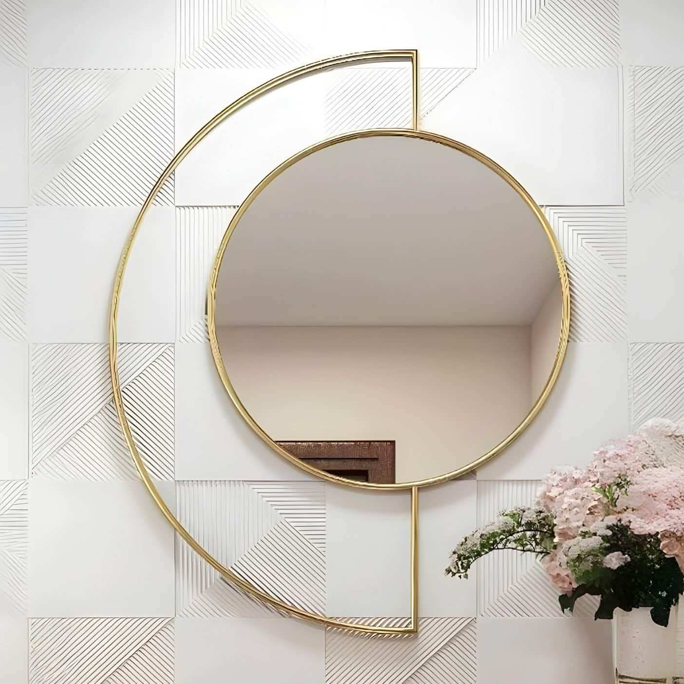 مرآة فاخرة بإطار ذهبي - Baytuk