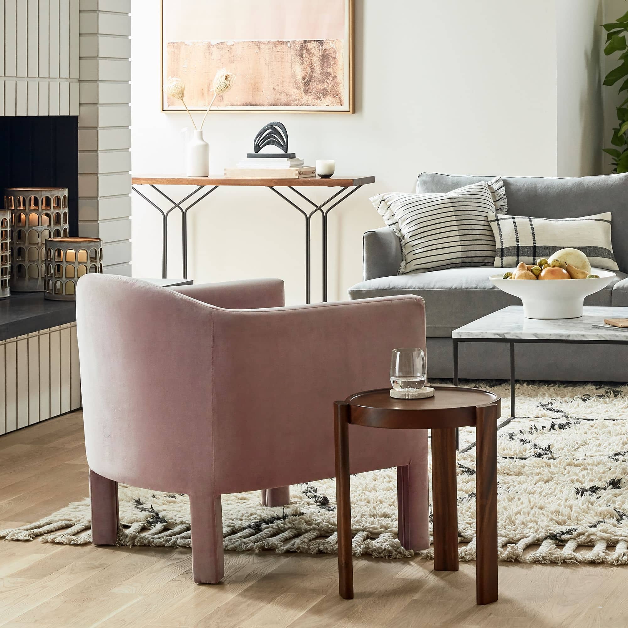 كرسي بتصميم حديث - SAGE