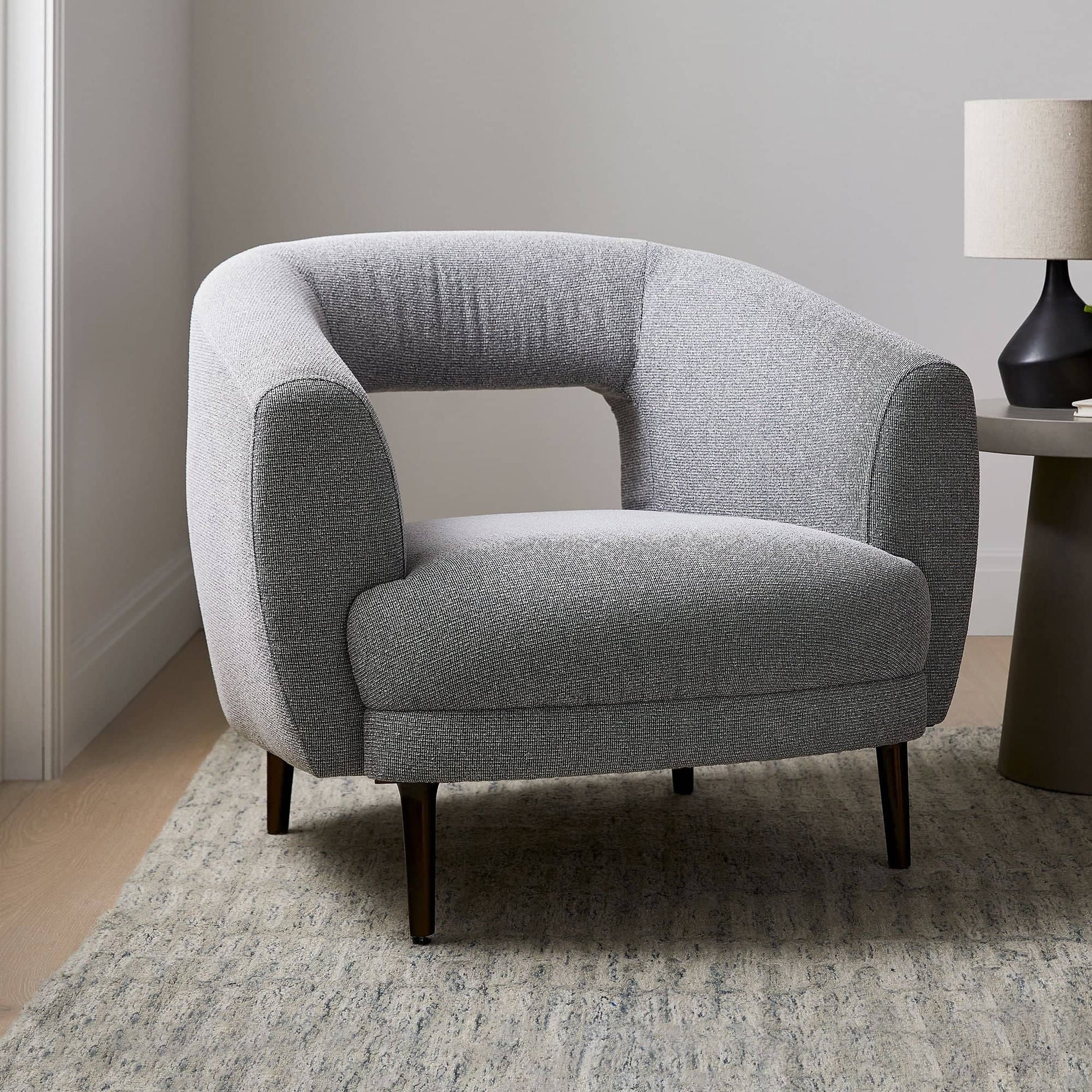 كرسي منفرد بتصميم مودرن  - SAGE