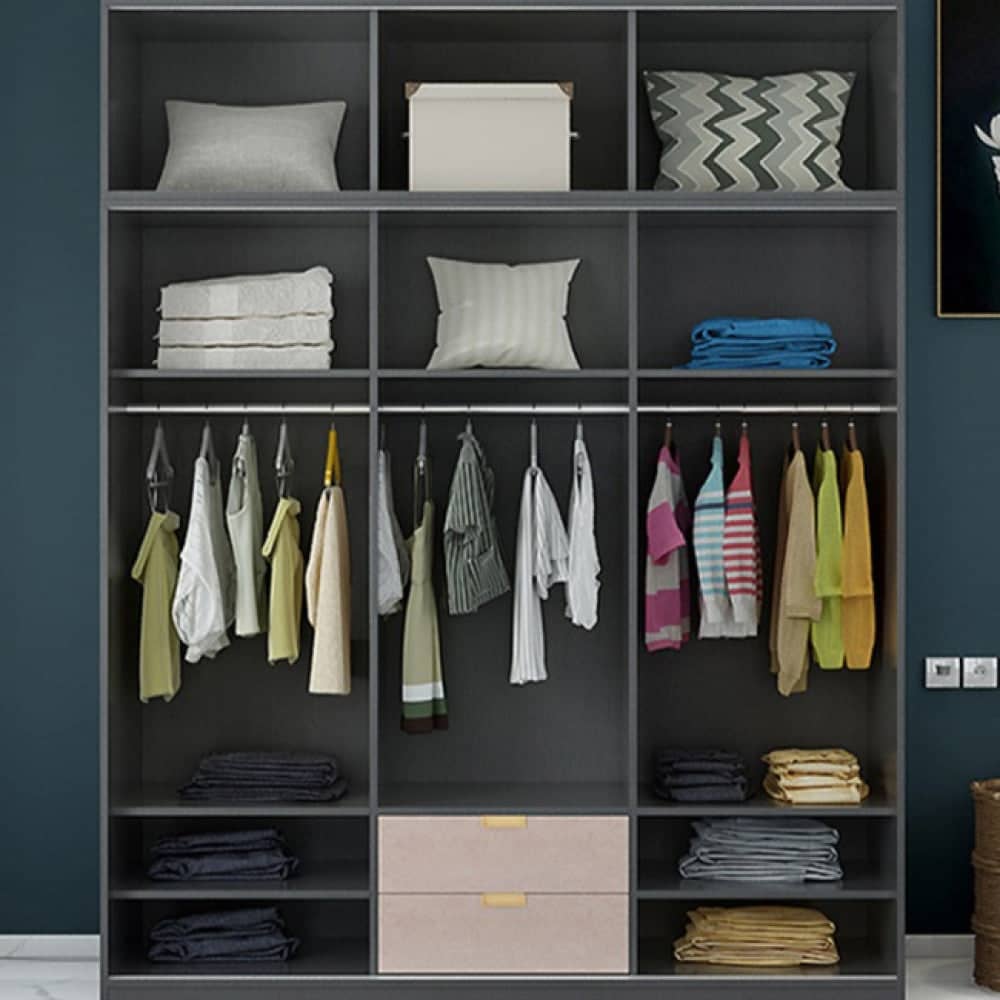 دولاب ملابس بأبواب 