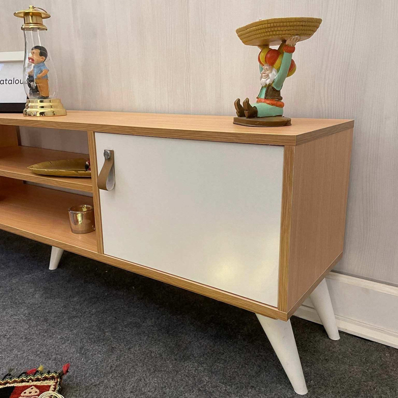 طاولة تلفاز عصرية - Baytuk