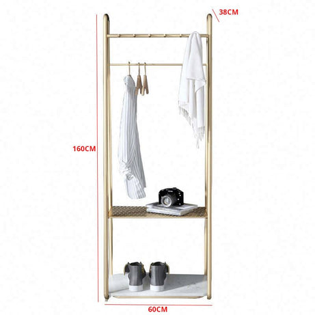 علاقة ملابس شيك - MORE